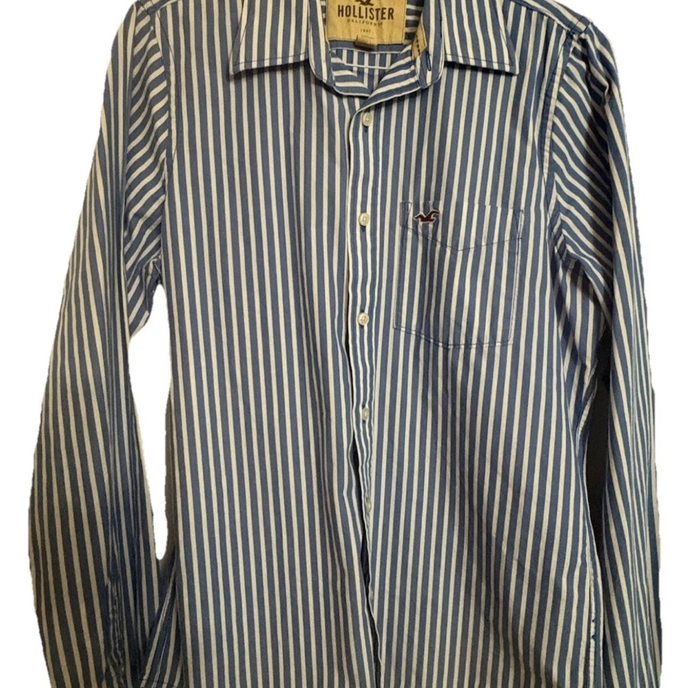 Hollister Men's Blue and White Striped Shirt